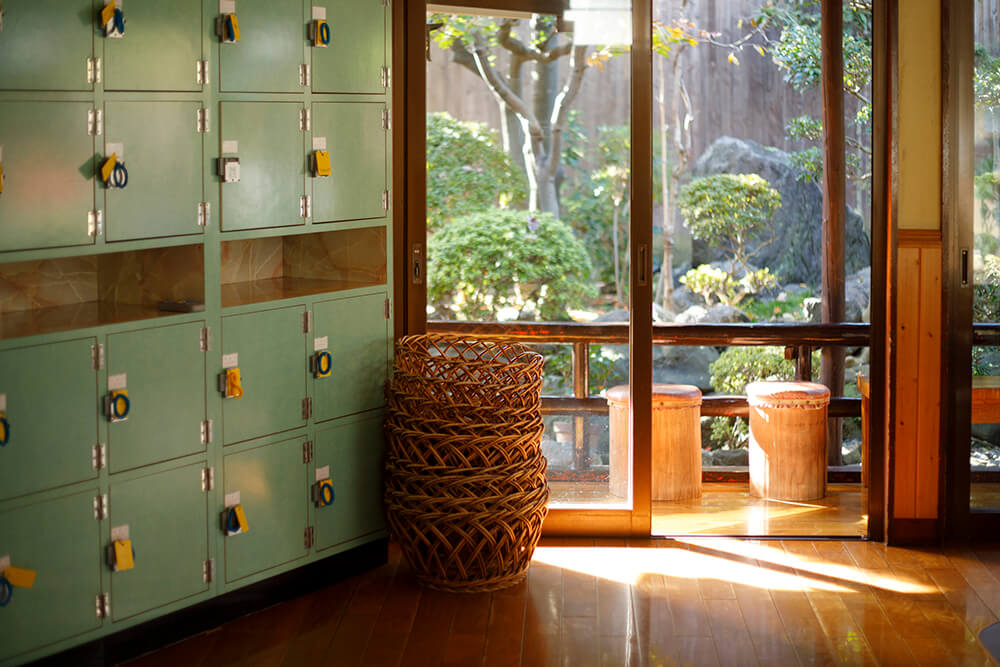 建築家・長坂常と写真家・池田晶紀がゆったり巡る。東京銭湯、温故知新。 イメージ3